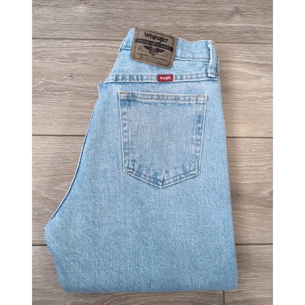 WRANGLER MENS 29X32 REGULAR FIT STRETCH STRAIGHT DENIM LIGHT WASH BLUE JEANSEUC